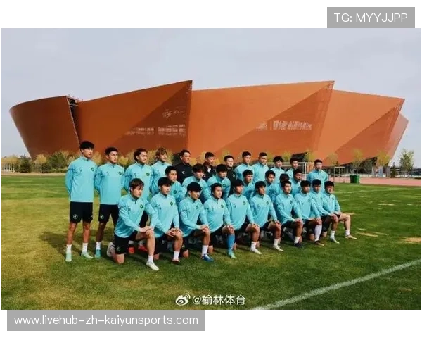 职业球员是否参与球迷见面会的定期组织机制,球迷教职业选手打球 职业球员是否参与球迷见面会的定期组织机制,球迷教职业选手打球